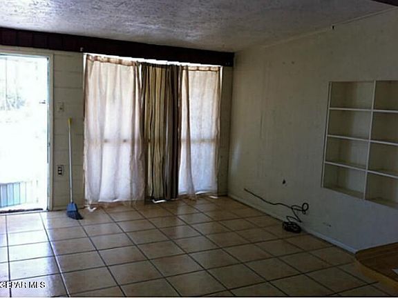 2nd image of 908 Marlow Rd