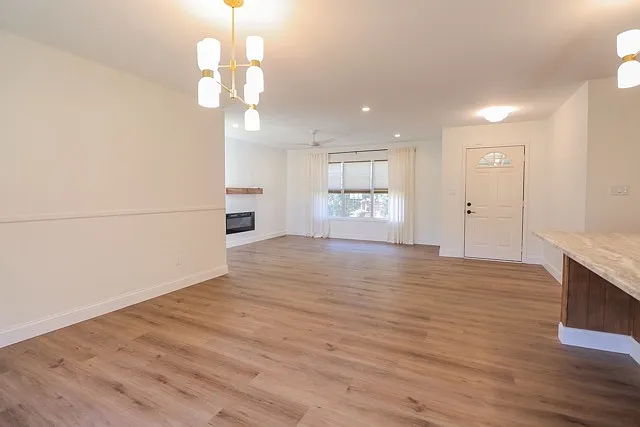 3 bed, 1268 sqft, $2,100 — Photo 4