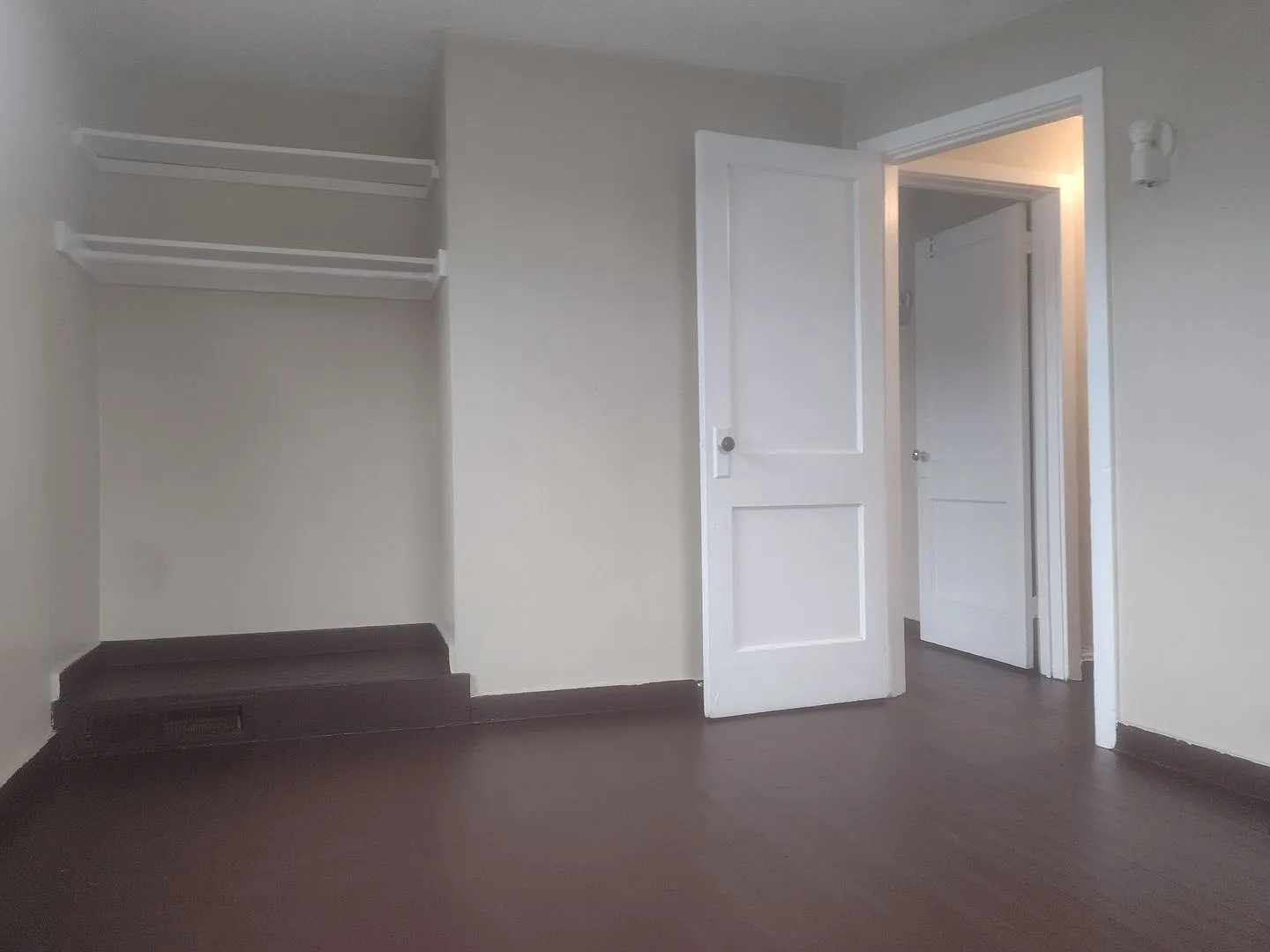 20-30 Shelley Court — Photo 4