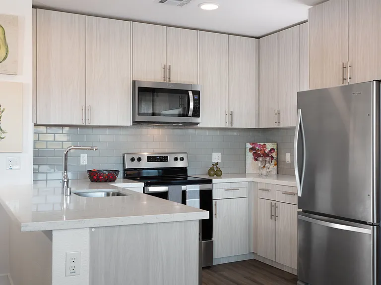 Sunsweet Apartments — Photo 10