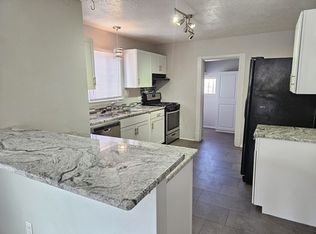317 Hazeldine Ave SW, Albuquerque, NM 87102