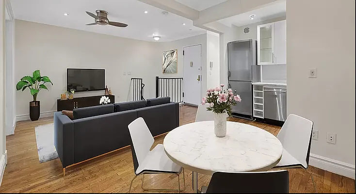 Rented by REAL New York | media 9