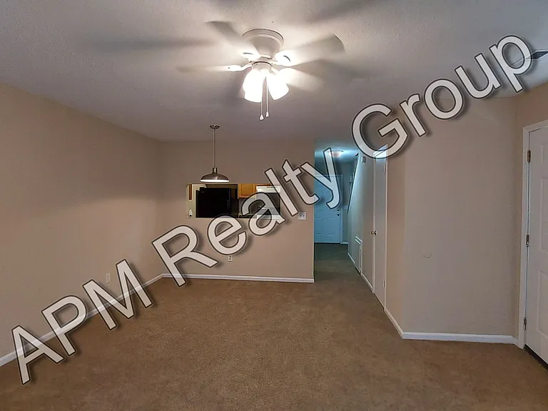 117 Country Town Dr — Photo 4