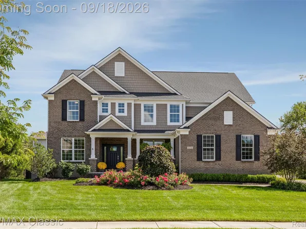22784 Shepherds Hollow Dr, South Lyon, MI 48178
