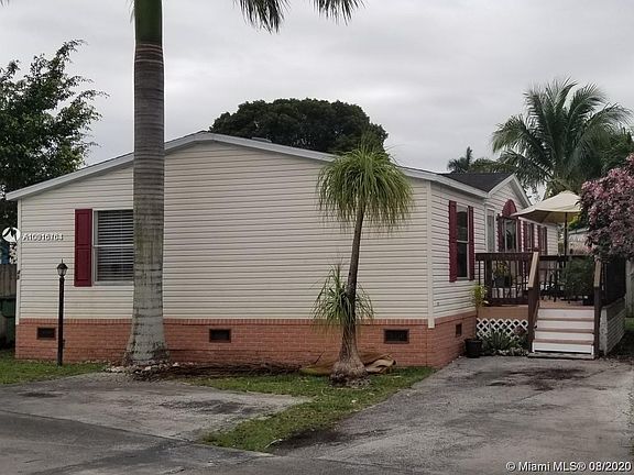 3rd image of 220 NE 12th Ave Lot 48