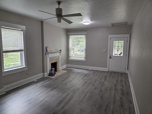 Front entrance with all tile flooring. Lots of light and new windows!