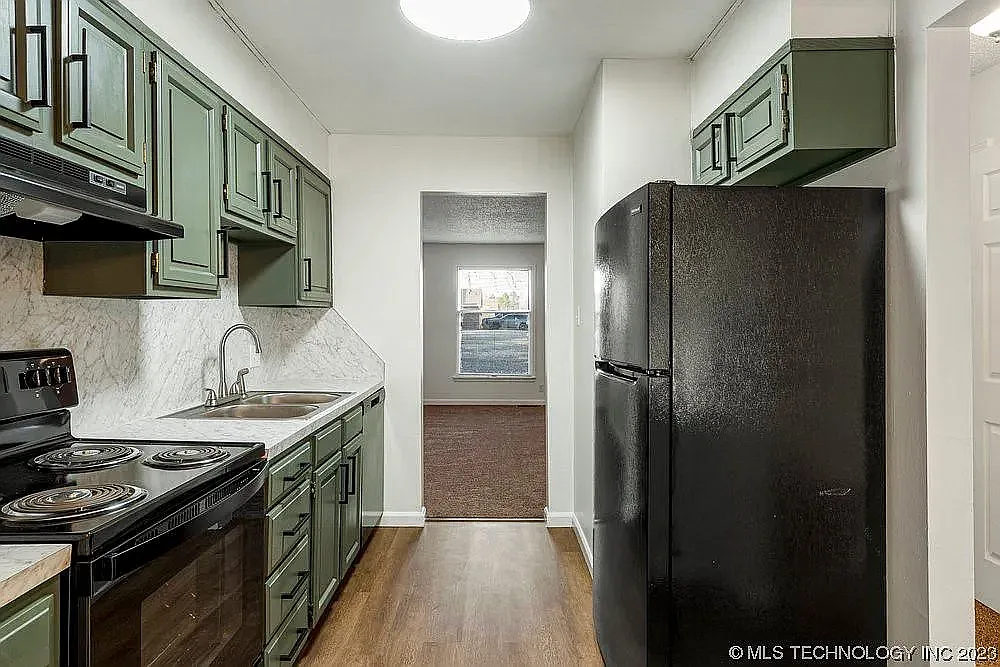 2 bed, 2.5 bath, 1148 sqft, $1,200 — Photo 2