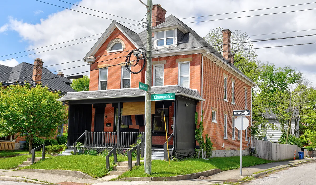 Building Photo - 685 S Champion Ave #683
