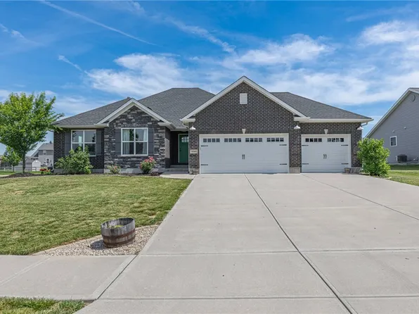 100 Union Crossing Dr, Carlisle, OH 45005
