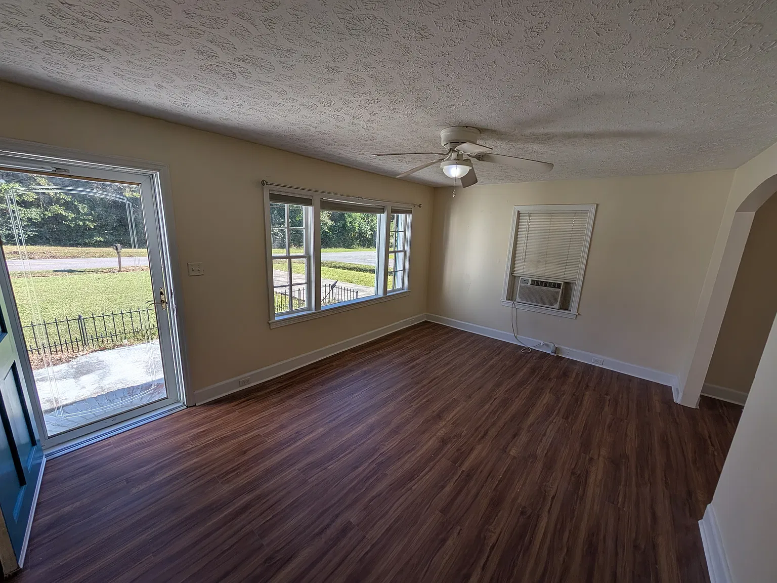 135 Vernon Rd — Photo 4