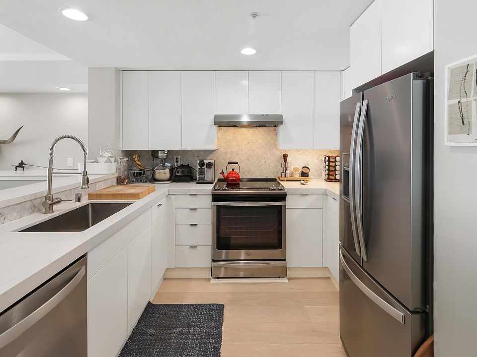 Kitchen with Stainless appliances