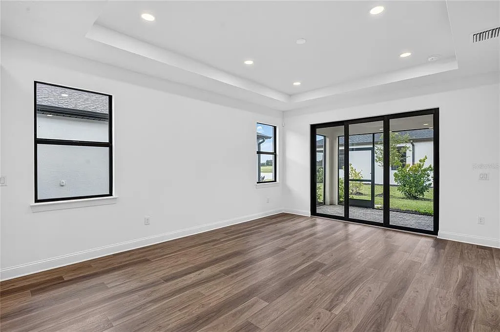 3 bed, 2.0 bath, 1602 sqft, $2,600 — Photo 4