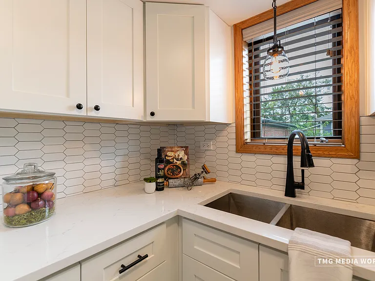616 E 5th Ave #101 — Photo 13