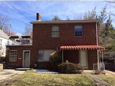 2nd image of 1214 Alexander St