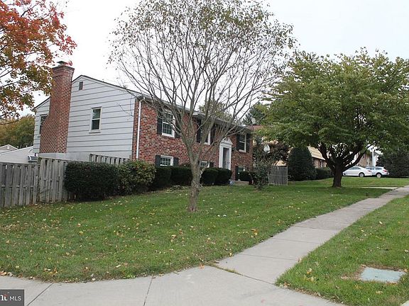 3rd image of 201 Sacred Heart Ln
