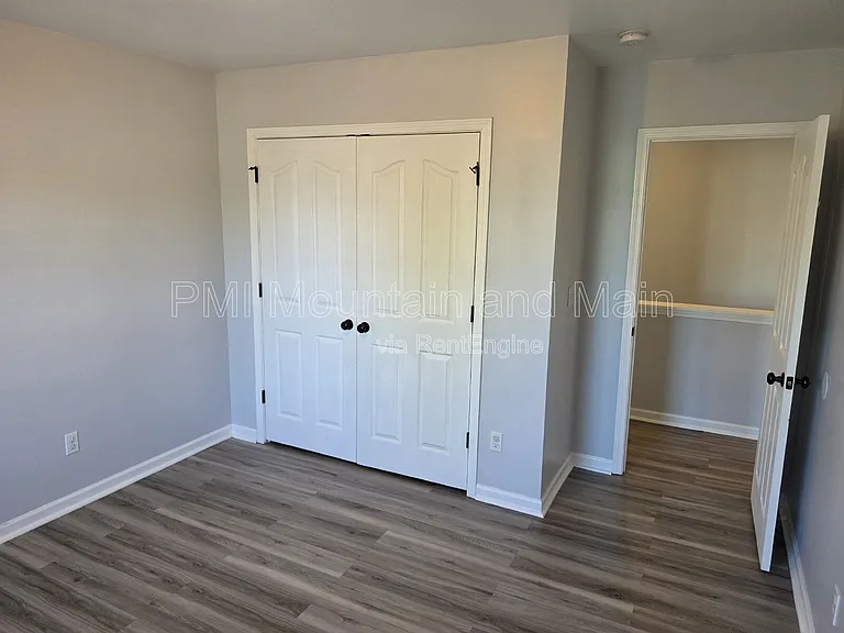 25 Barnett Shoals Dr — Photo 29