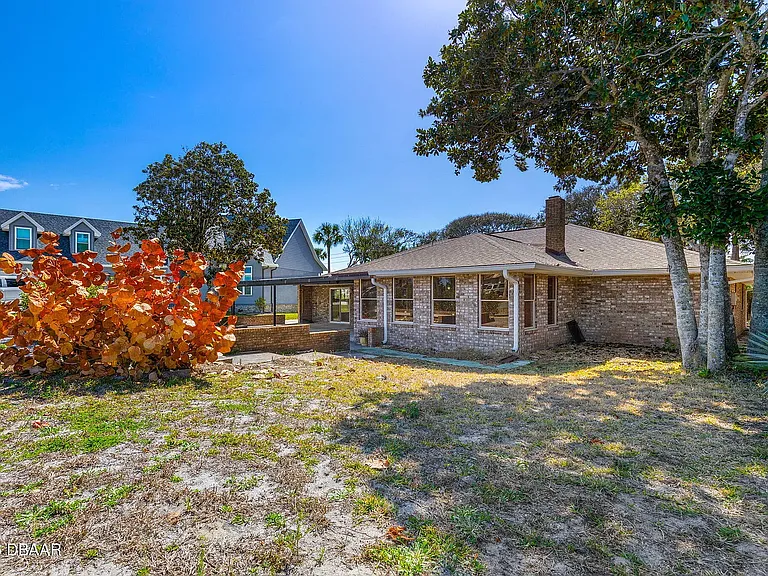 3203 John Anderson Dr — Photo 6