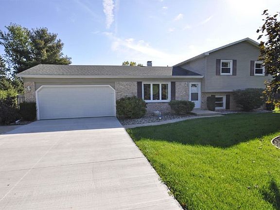 2nd image of 52066 Justine Dr