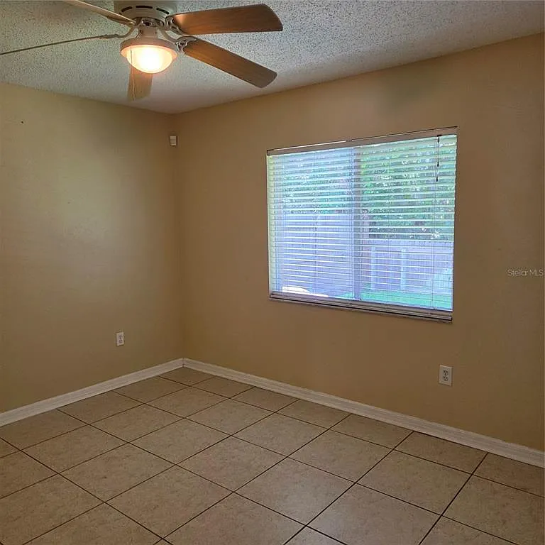 3 bed, 2.0 bath, 1179 sqft, $1,950 — Photo 4