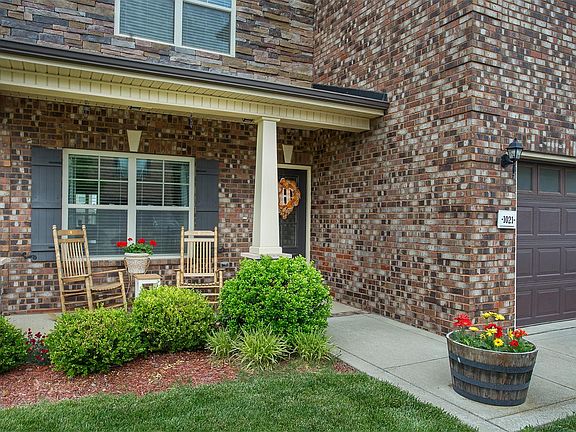 2nd image of 1021 E Sagewood Dr