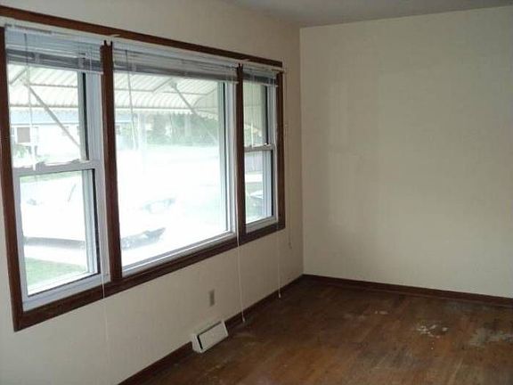 4th image of 1514 Highland Ave