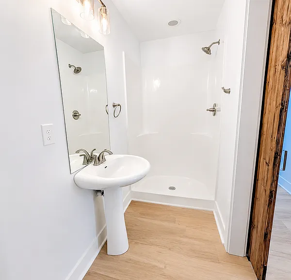 1541 Payne St #3 — Photo 6