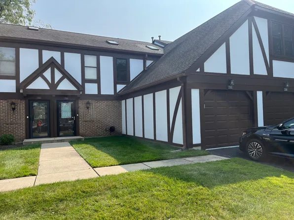 7355 Canterbury Pl #20-4, Downers Grove, IL 60516