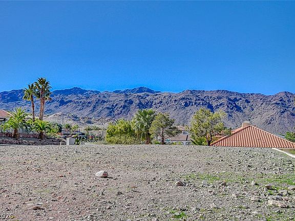3rd image of 105 Red Rock Rd