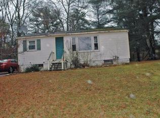 9 Mayflower Ln, Wareham, MA 02571