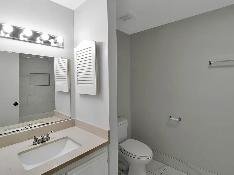 7047 Bissonnet St #117 — Photo 13
