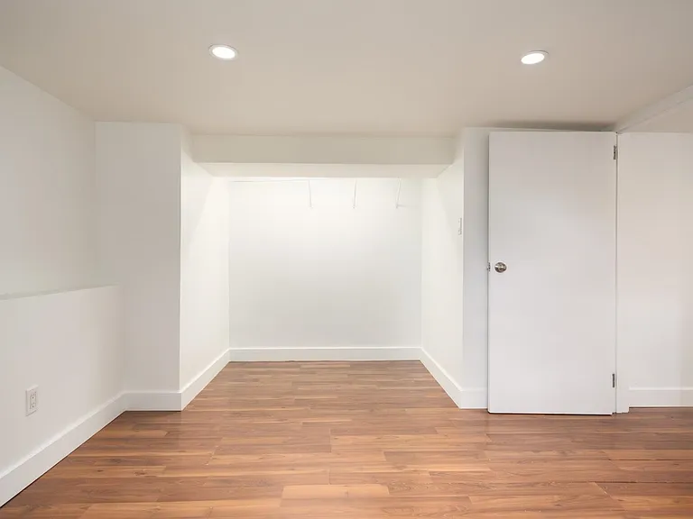 925 E 19th Ave — Photo 33