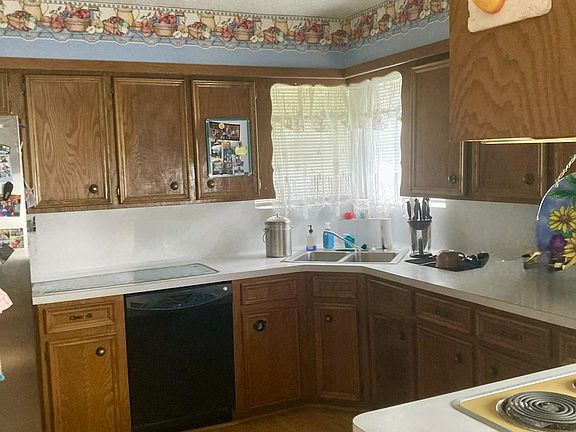 5th image of 13014 Venice Ln