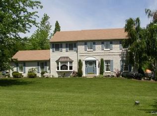 6242 Acorn Dr, Emmaus, PA 18049