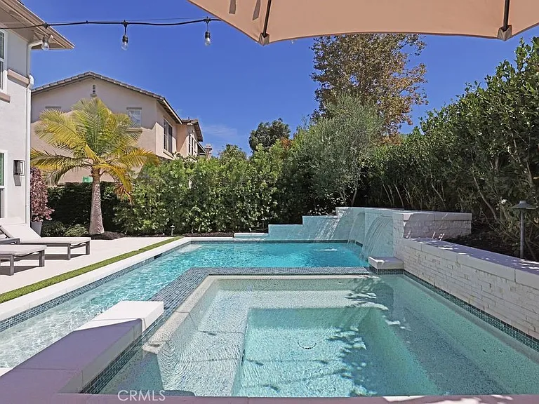 57 Laurelhurst Dr — Photo 32