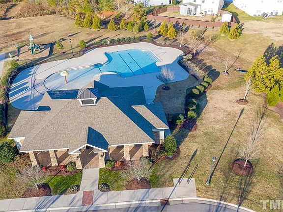 4th image of 1 Crawford Ct