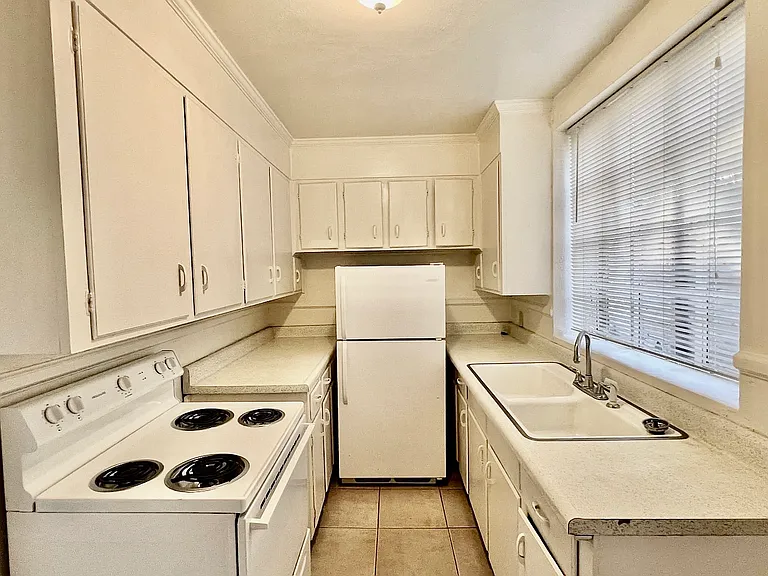 3801 Habersham St #4 — Photo 5