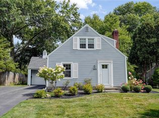 143 Village Ln, Rochester, NY 14610