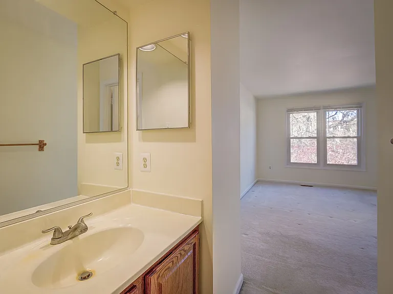 14907 Bradwill Ct — Photo 23