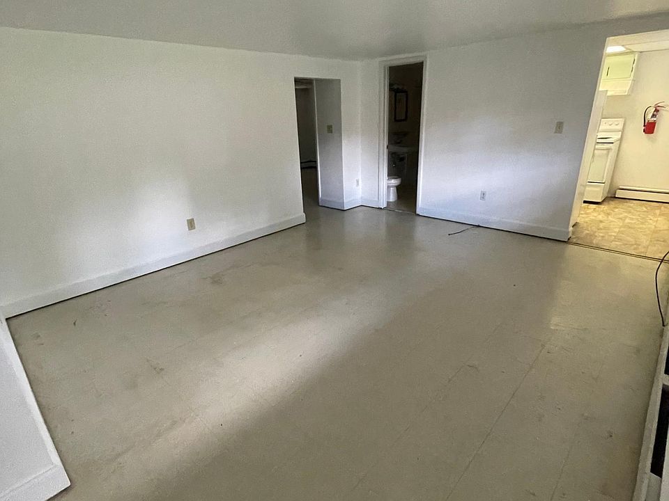 1st image of 10 W Center St