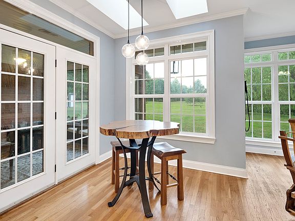 15th image of 1095 Culbreath Rd