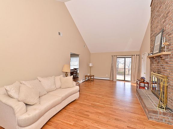 4th image of 10 Norwood Terrace