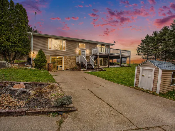 1051 McCord Rd, Ionia, MI 48846