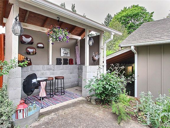 4th image of 6528 94th St SW