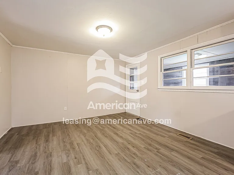 16293_005_dining_room_5.jpg