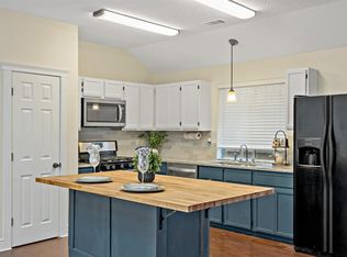 7701 Harbor Dr, Rowlett, TX 75088