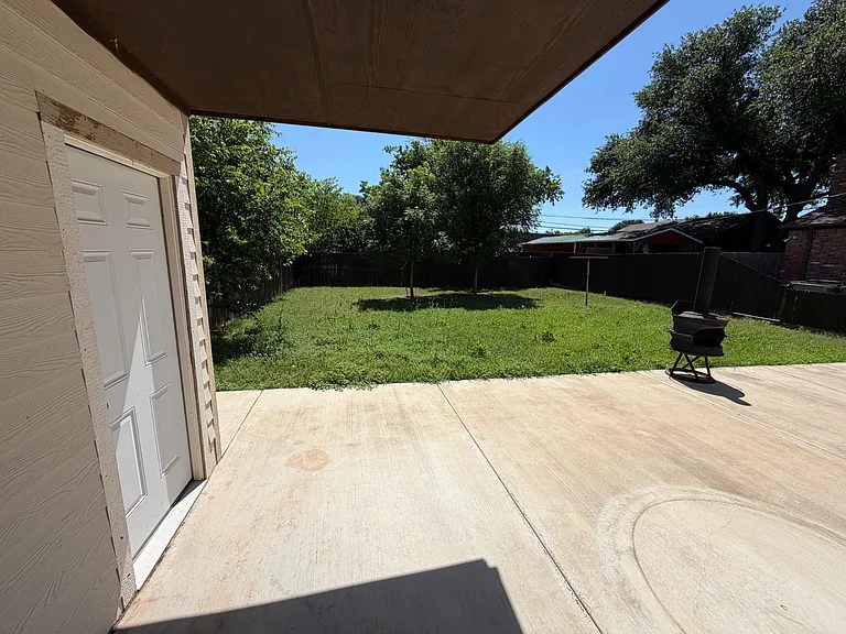 515 E Inwood Dr — Photo 18