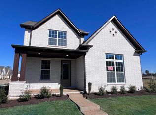 10242 Louanne Dr, Collierville, TN 38017