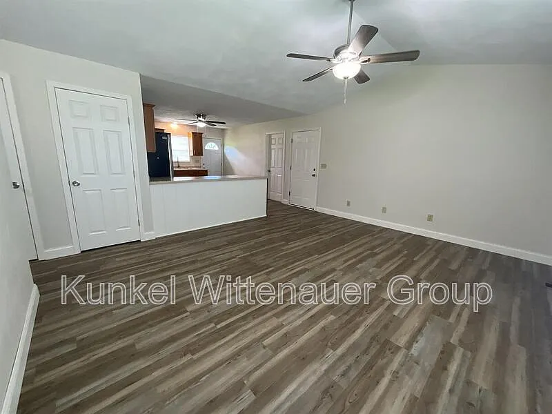 3 bed, 2.0 bath, 1250 sqft, $1,550 — Photo 4