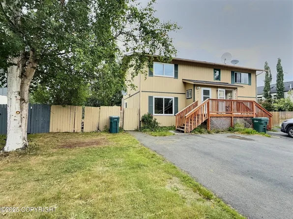 8010 Evans Cir, Anchorage, AK 99507