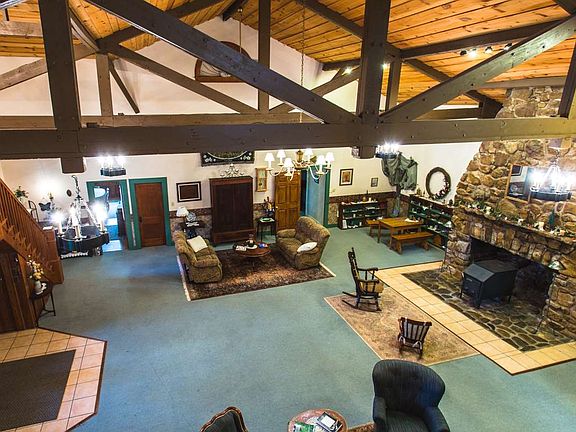 4th image of 3448 Caverns Dr